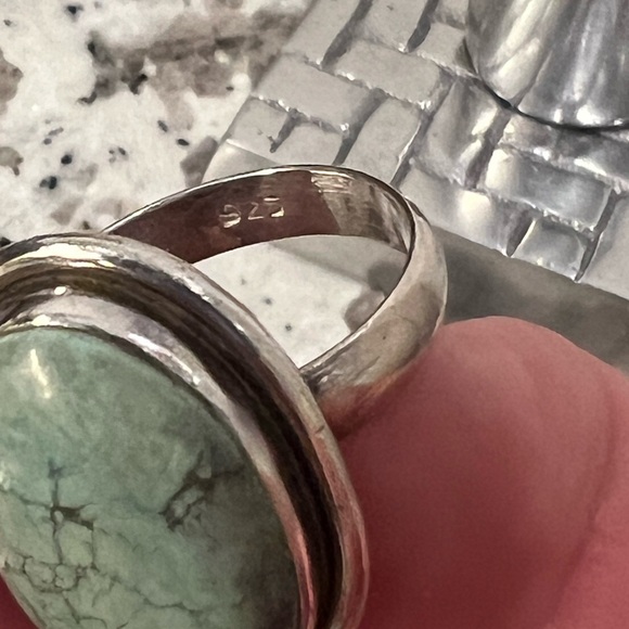 Turquoise Sterling Silver Oval Ring Size 8 - Picture 6 of 11